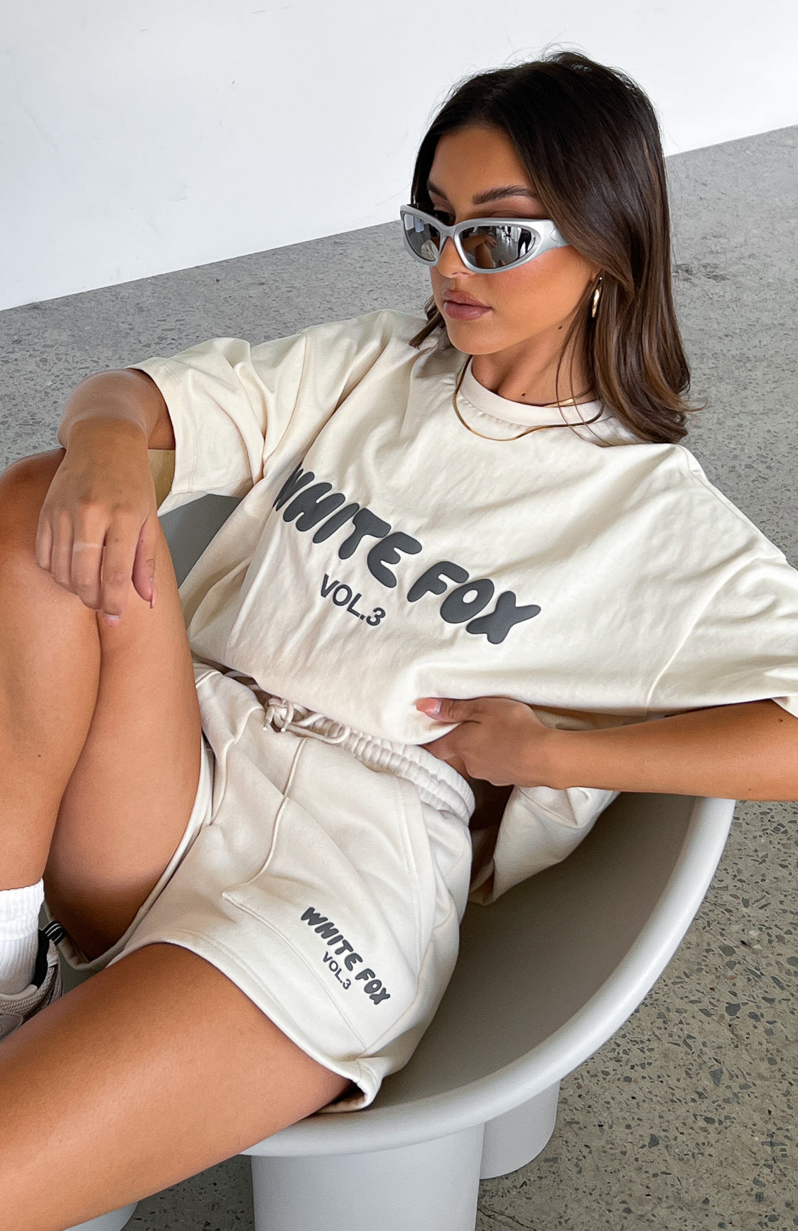 Offstage Oversized Tee Pebble - Image 5